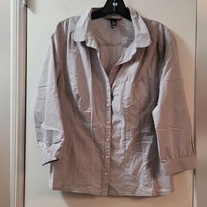 H & M Fitted button-up shirt